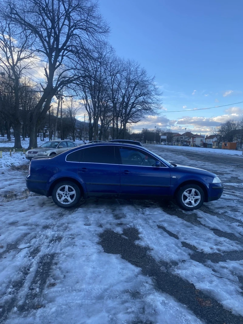 VW Passat 1.8 turbo, снимка 7 - Автомобили и джипове - 53483565