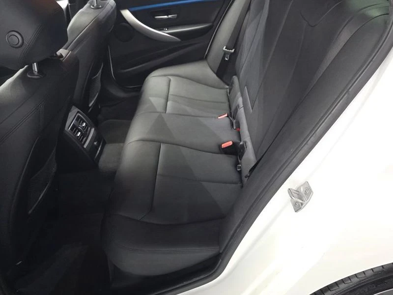 BMW 320 320i M Sport| 184к.с.| ВКЛ.ТЕХНОТЕСТ, снимка 11 - Автомобили и джипове - 55221931
