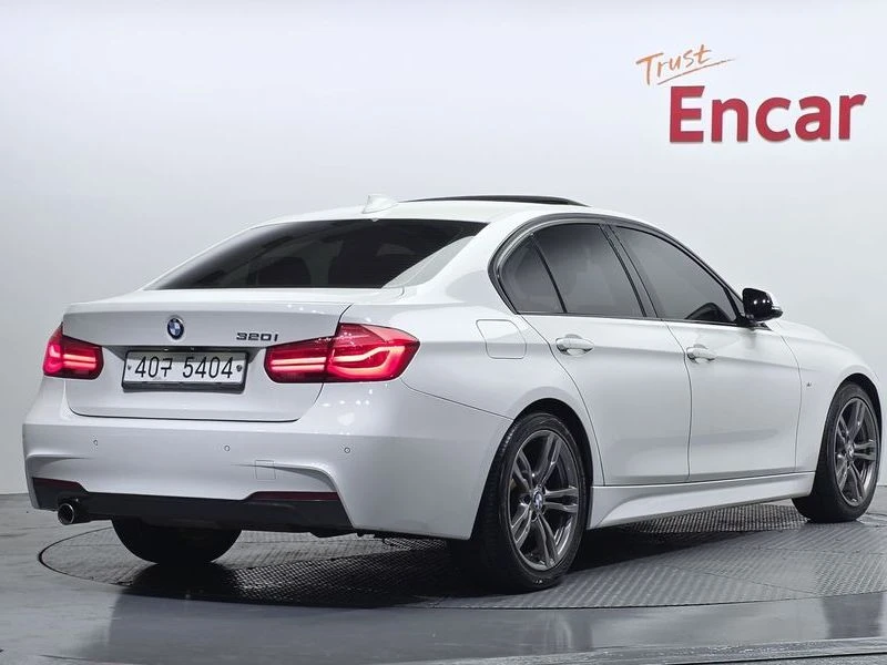 BMW 320 320i M Sport| 184к.с.| ВКЛ.ТЕХНОТЕСТ, снимка 2 - Автомобили и джипове - 55221931