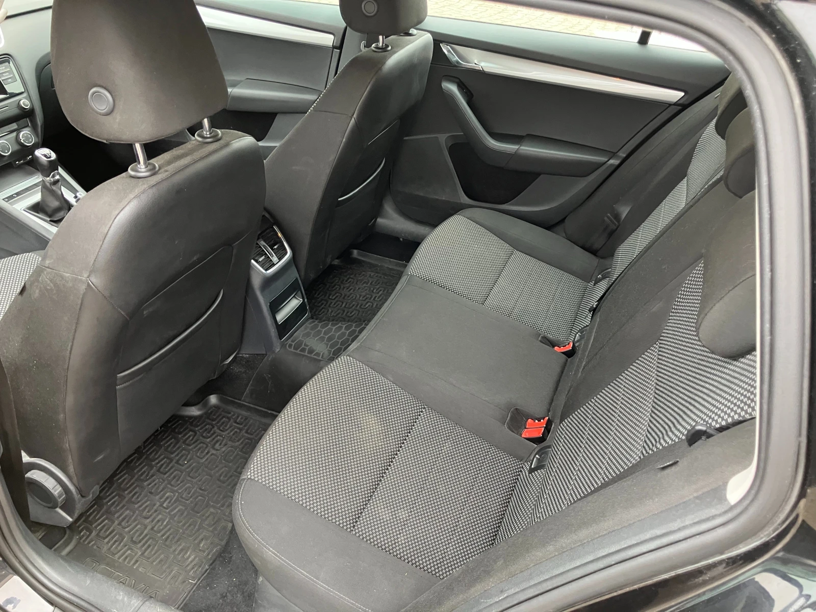 Skoda Octavia 1, 6 TDI - изображение 4