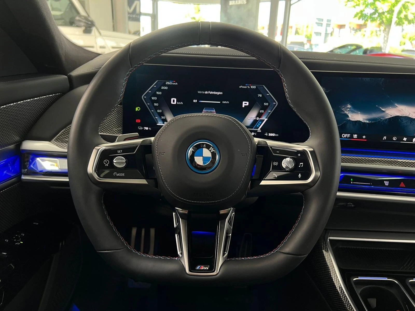 BMW i7 M70/xDrive/CARBON/SHADOW LINE/B&W/PANO/ICONIC GLOW - изображение 10