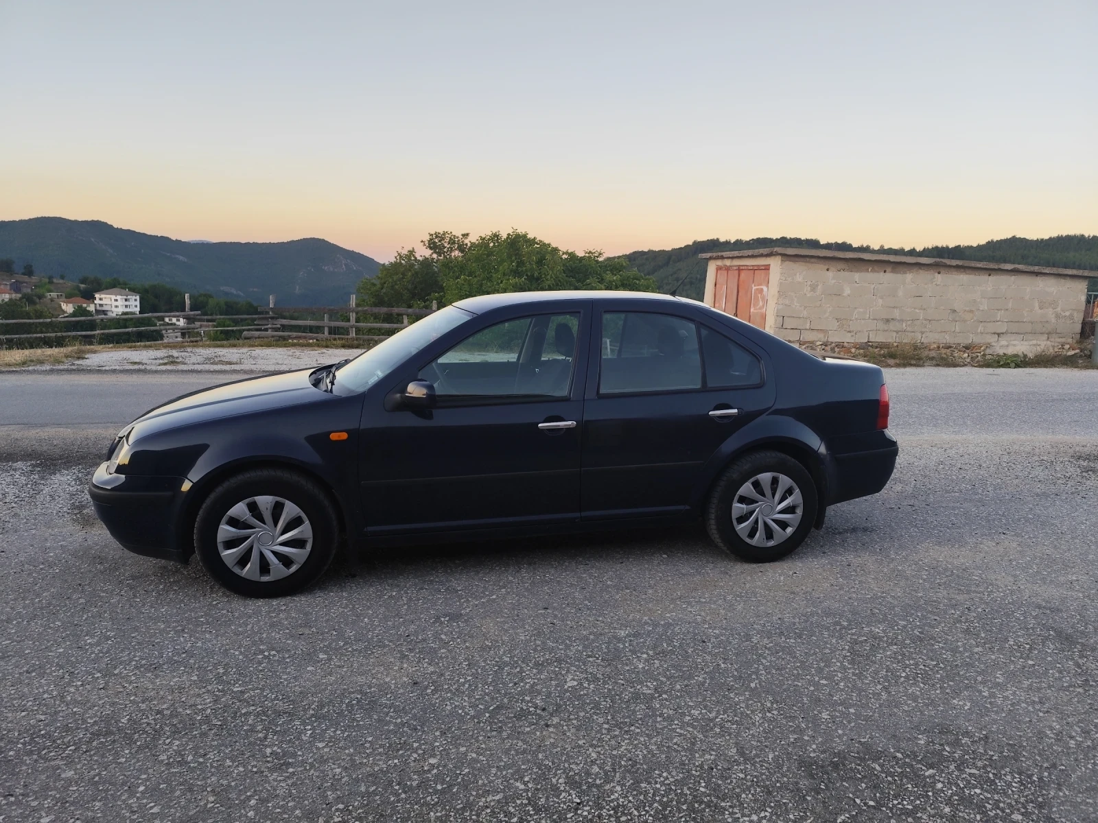 VW Bora 1.6 Газов инж. - изображение 4