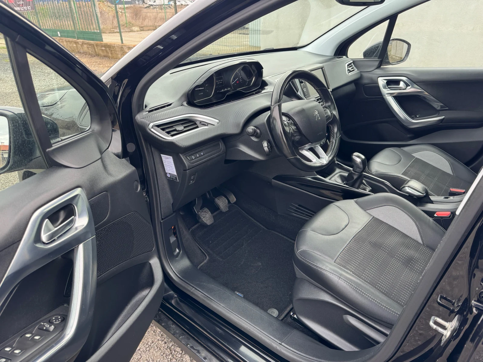 Peugeot 2008 1.2T * ALLURE* NAVI* PANO* SERVICE*  | Mobile.bg � ����������� 9