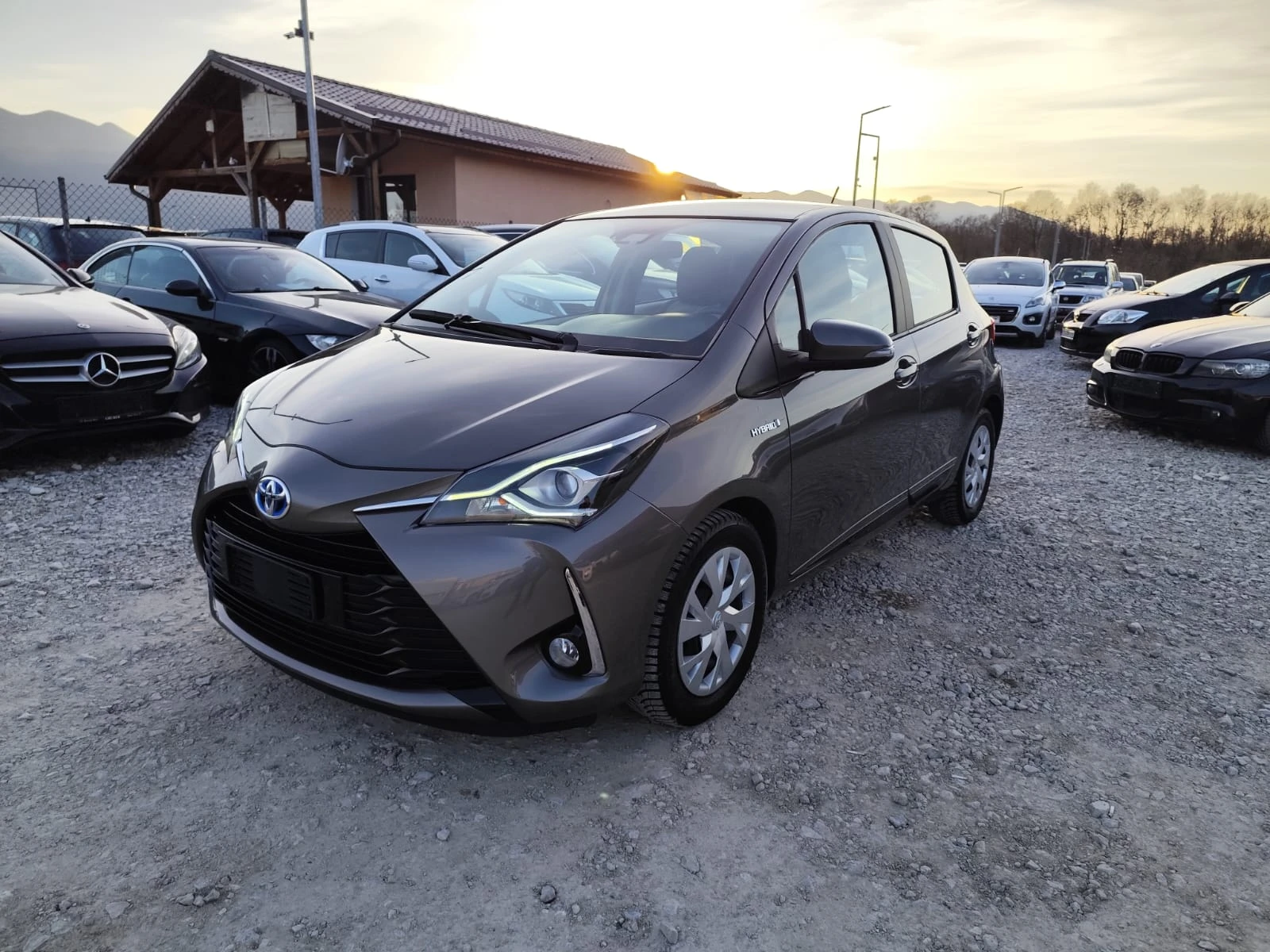 Toyota Yaris  1.5 Hibrid