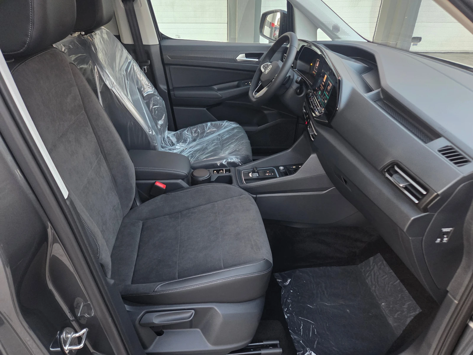 VW Caddy 2.0d-AT-HOB!!!Гаранция!!!, снимка 15 - Автомобили и джипове - 53818479