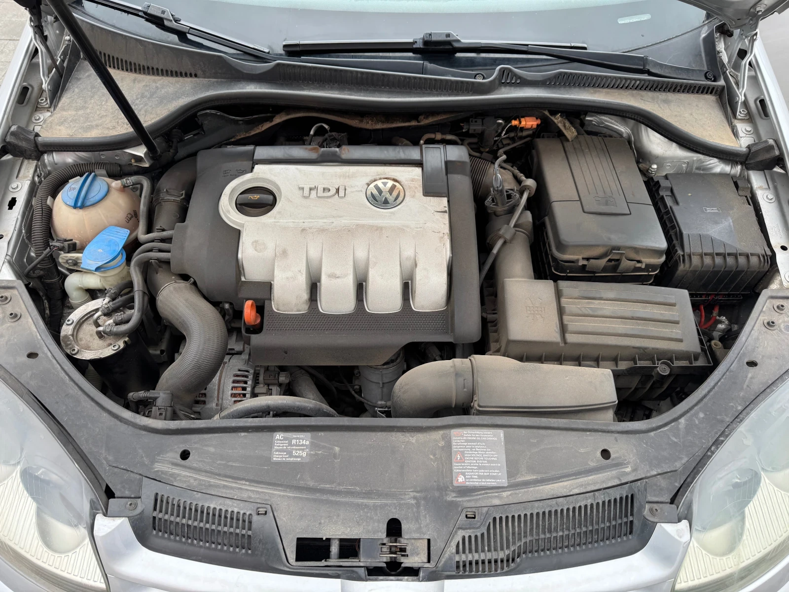 VW Golf  V 1.9TDI 105HP 6 СКОРОСТИ, снимка 12 - Автомобили и джипове - 54056642