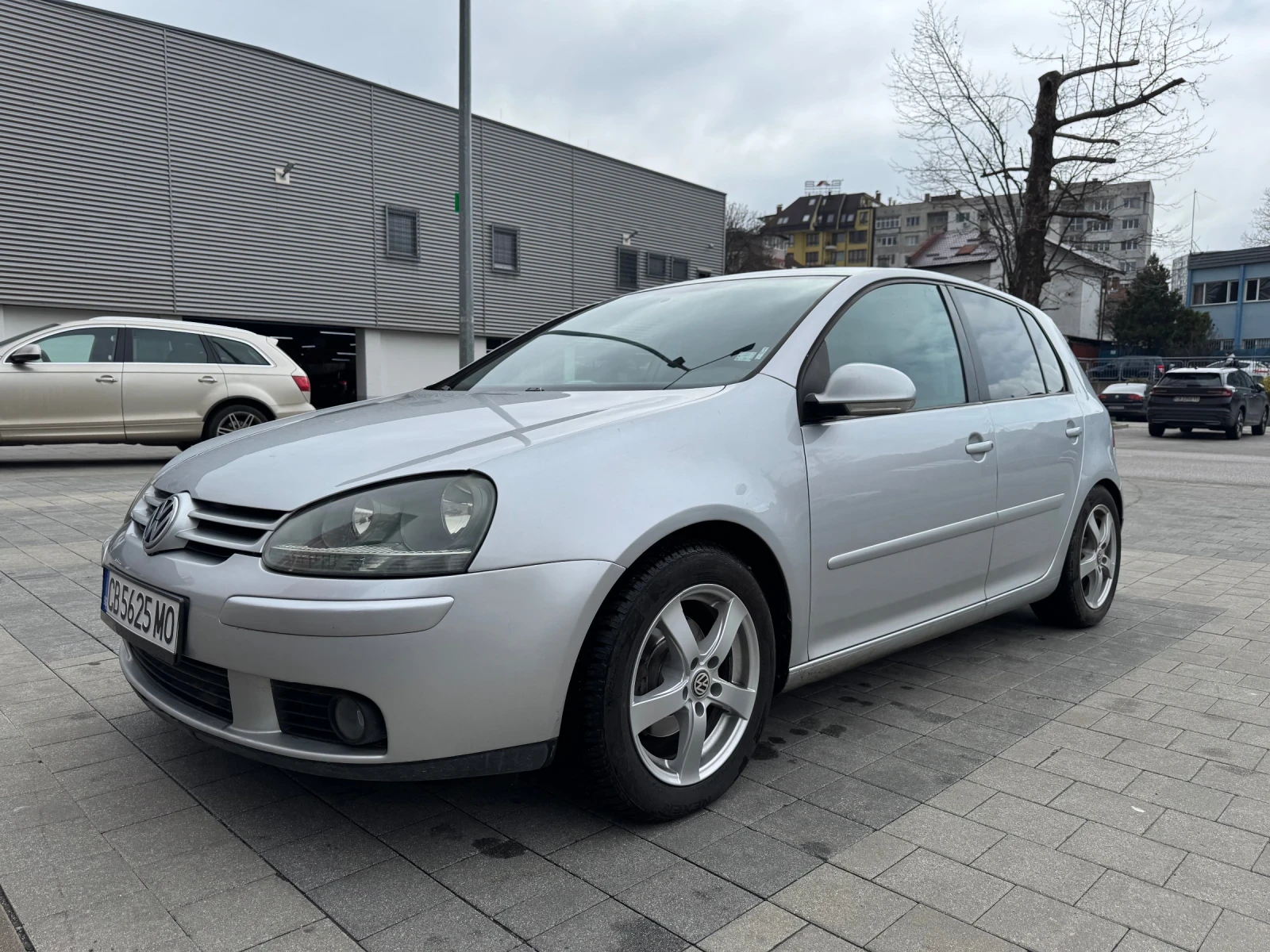 VW Golf  V 1.9TDI 105HP 6 СКОРОСТИ, снимка 3 - Автомобили и джипове - 54056642