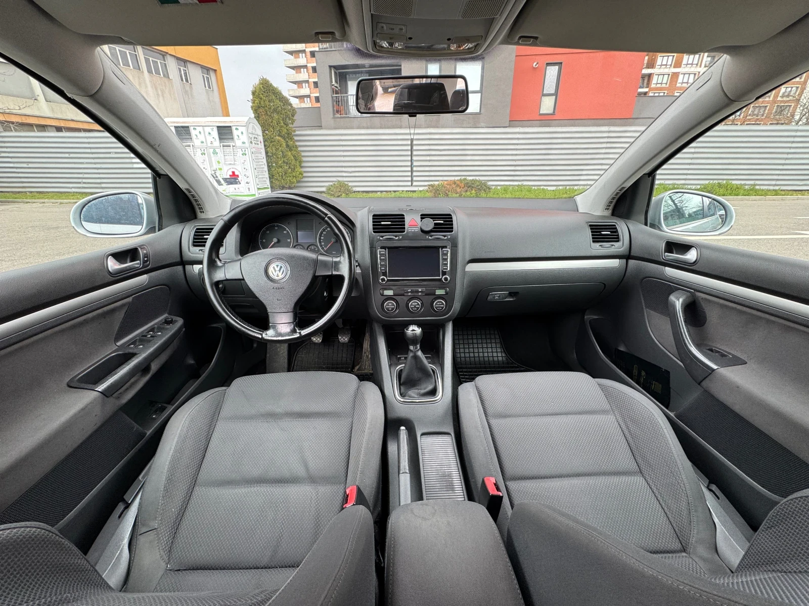 VW Golf  V 1.9TDI 105HP 6 СКОРОСТИ, снимка 9 - Автомобили и джипове - 54056642