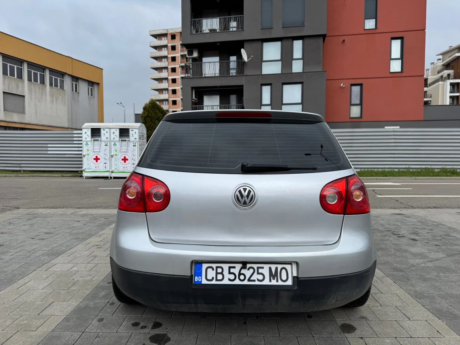 VW Golf  V 1.9TDI 105HP 6 СКОРОСТИ, снимка 8 - Автомобили и джипове - 54056642