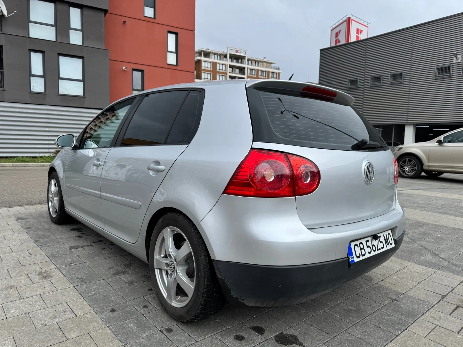 VW Golf  V 1.9TDI 105HP 6 СКОРОСТИ, снимка 4 - Автомобили и джипове - 54056642
