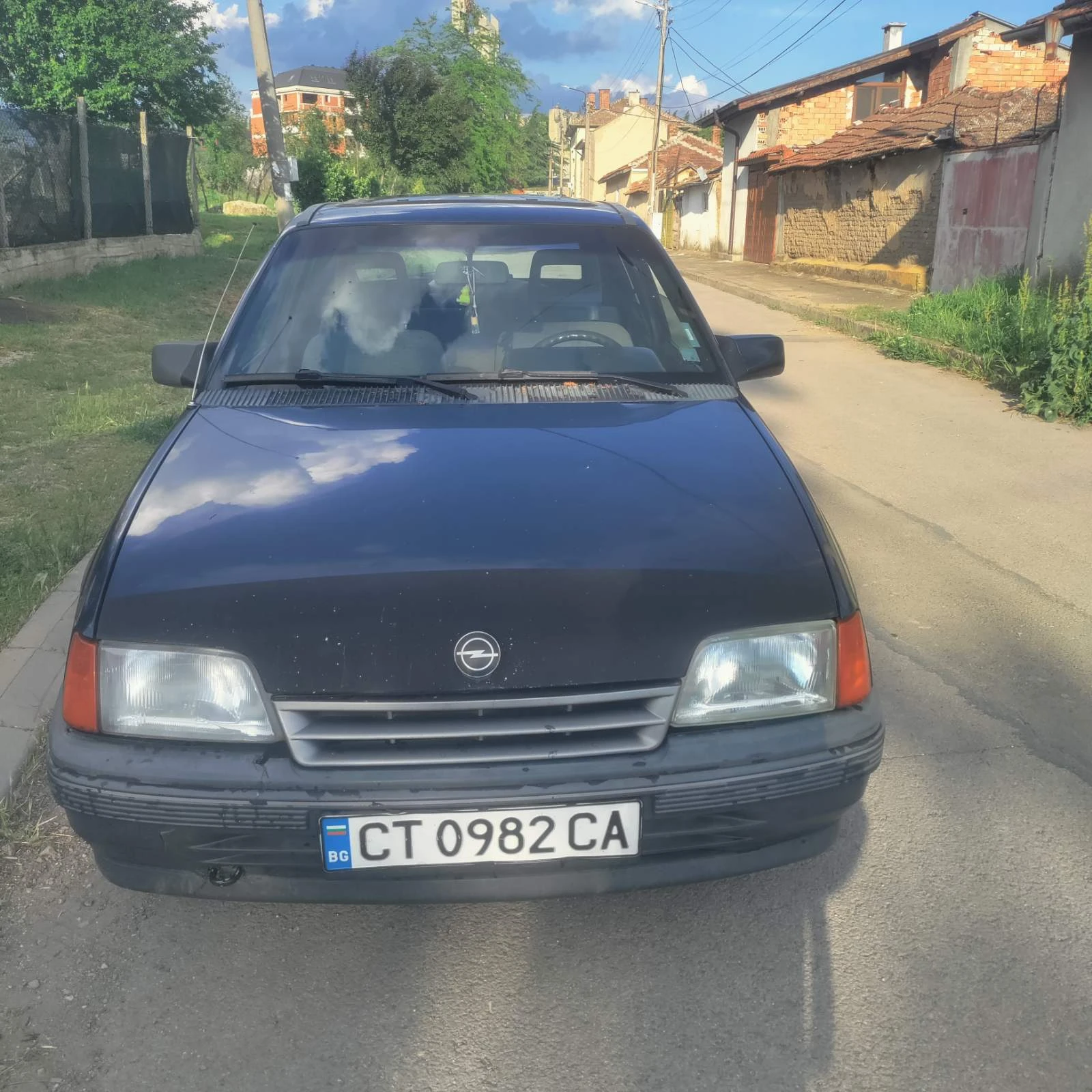 Opel Kadett 1.4i в движение