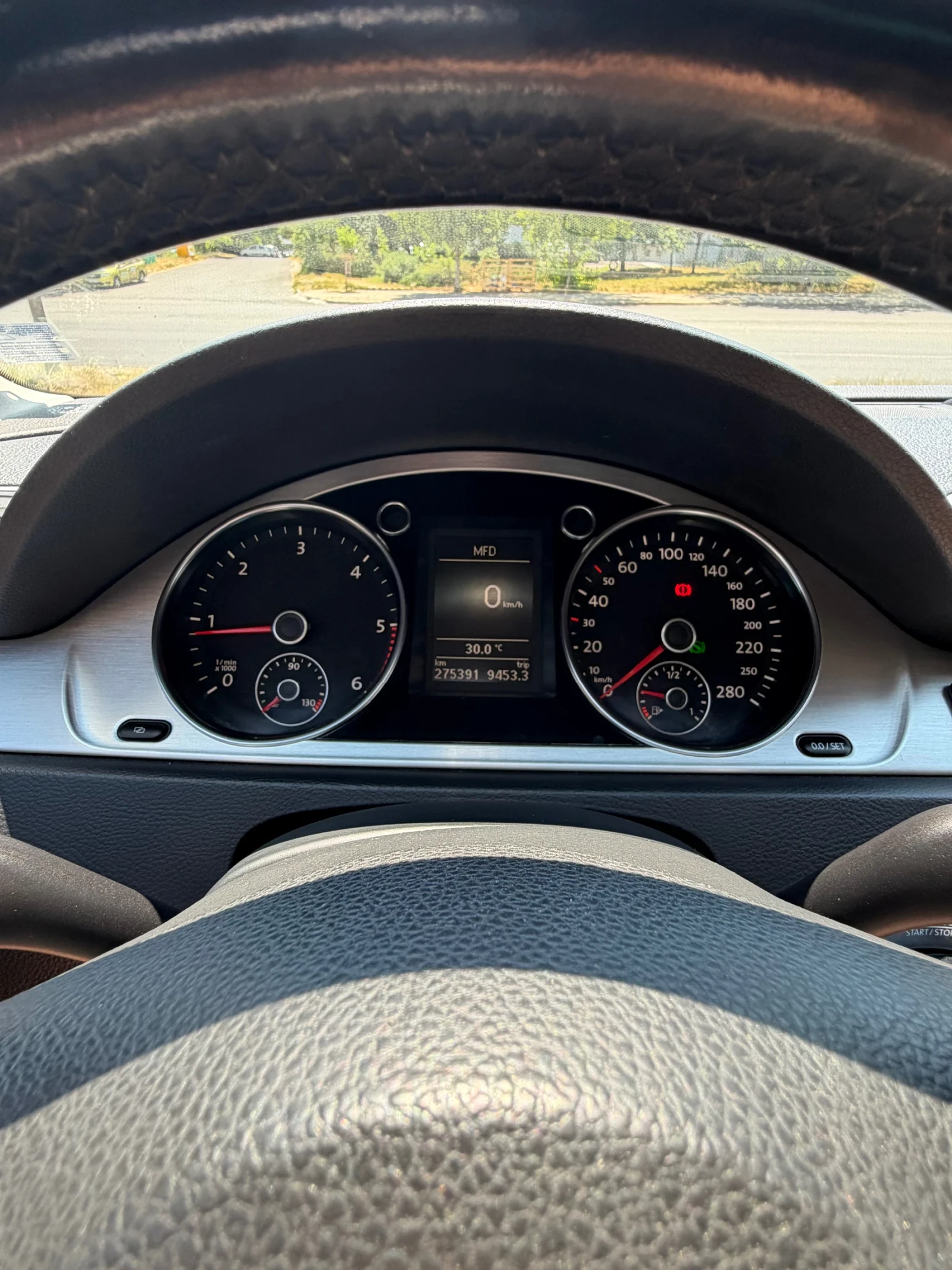 VW Passat 2.0 TDI, снимка 12 - Автомобили и джипове - 55896102