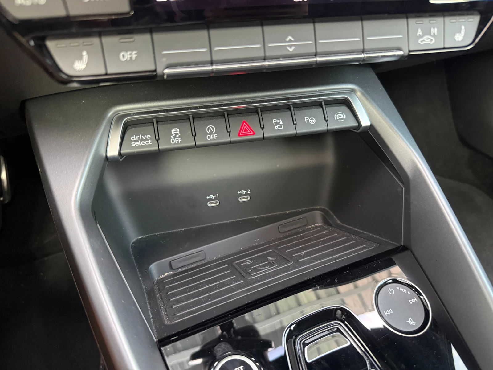 Audi A3 40TFSI, S-LINE, PROGRESSIV, снимка 16 - Автомобили и джипове - 55935651