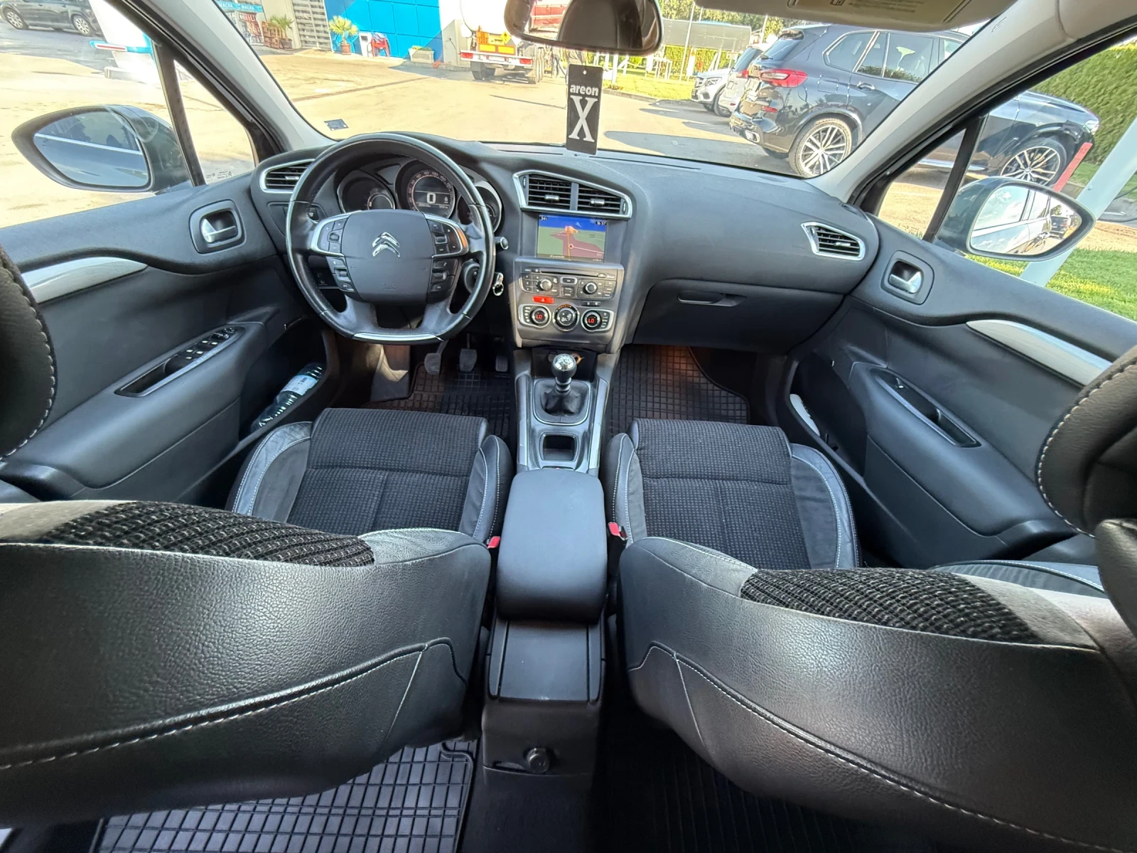 Citroen C4 EXCLUSIVE eHDI, снимка 5 - Автомобили и джипове - 56060905