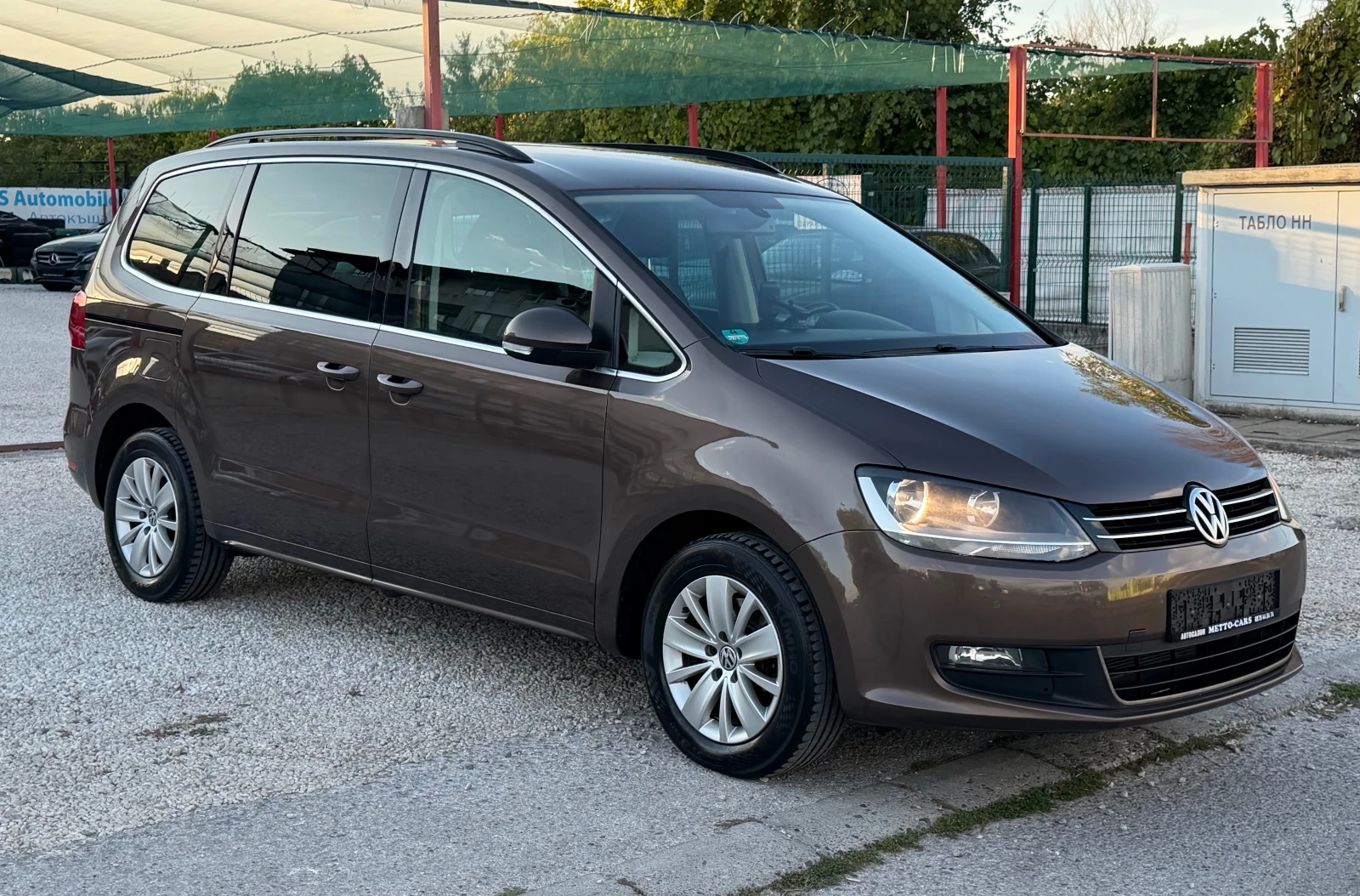 VW Sharan 2.0TDI* 7Местен* ТОП* Състояние, снимка 16 - Автомобили и джипове - 56331085