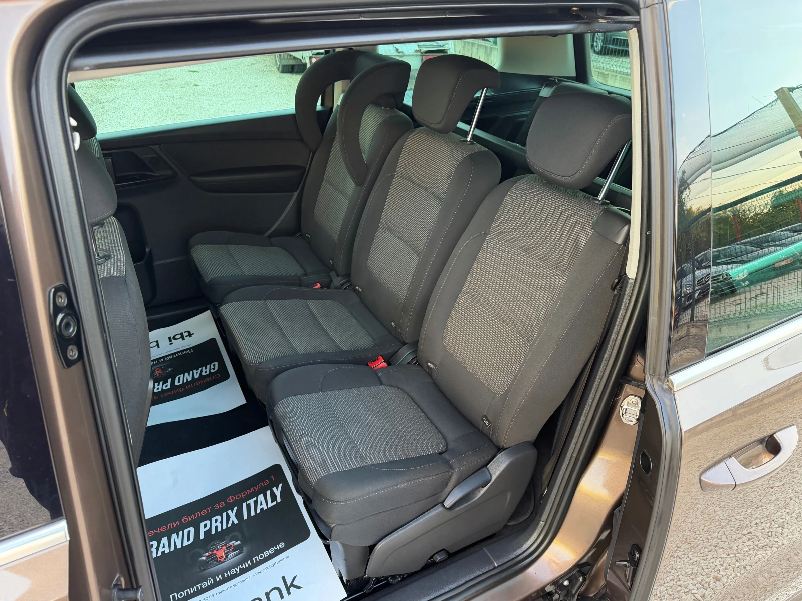 VW Sharan 2.0TDI* 7Местен* ТОП* Състояние, снимка 12 - Автомобили и джипове - 56331085