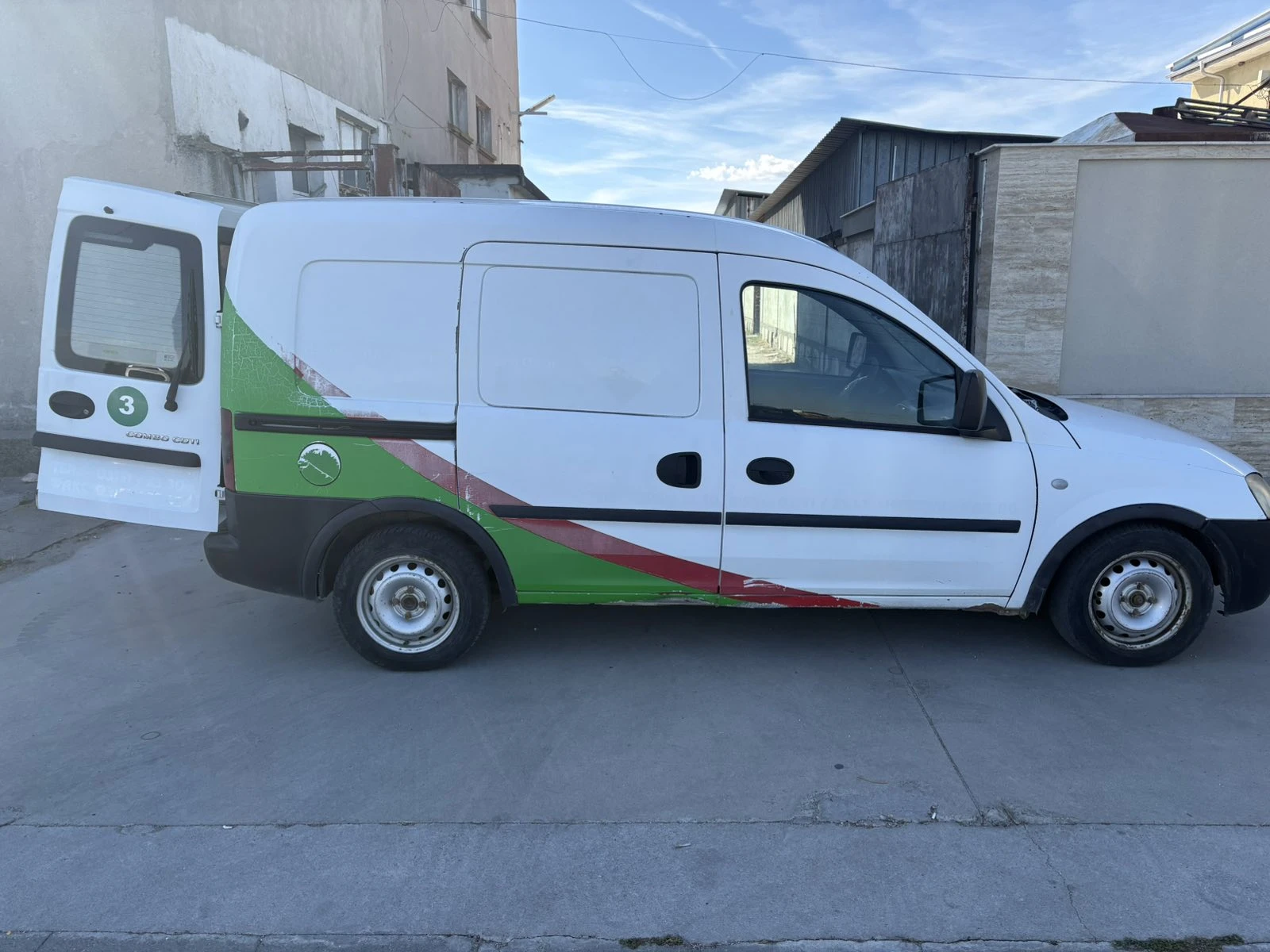 Opel Combo, снимка 3 - Автомобили и джипове - 56353912