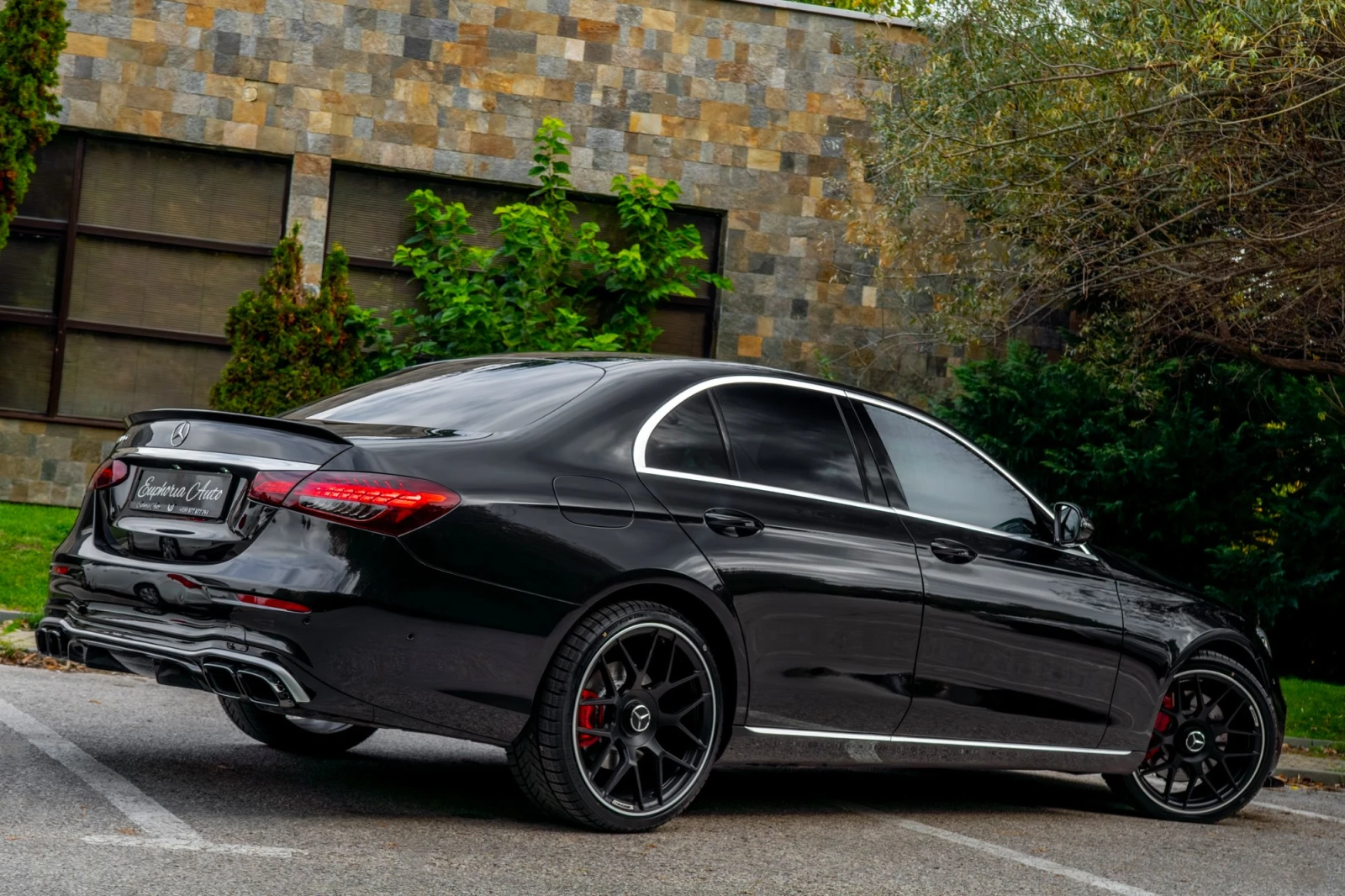 Mercedes-Benz E 400 d* 4MATIC* FACELIFT* AMG* 3XTV* CARBON, снимка 5 - Автомобили и джипове - 56688035