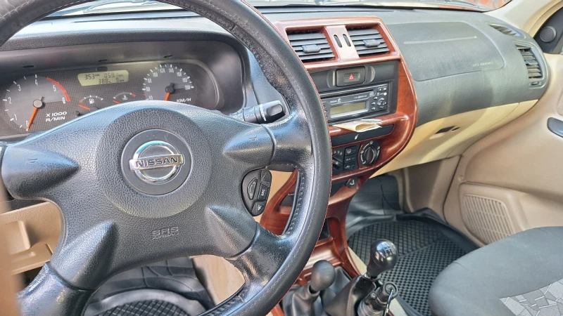 Nissan Terrano 3.0 D, снимка 6 - Автомобили и джипове - 48673919