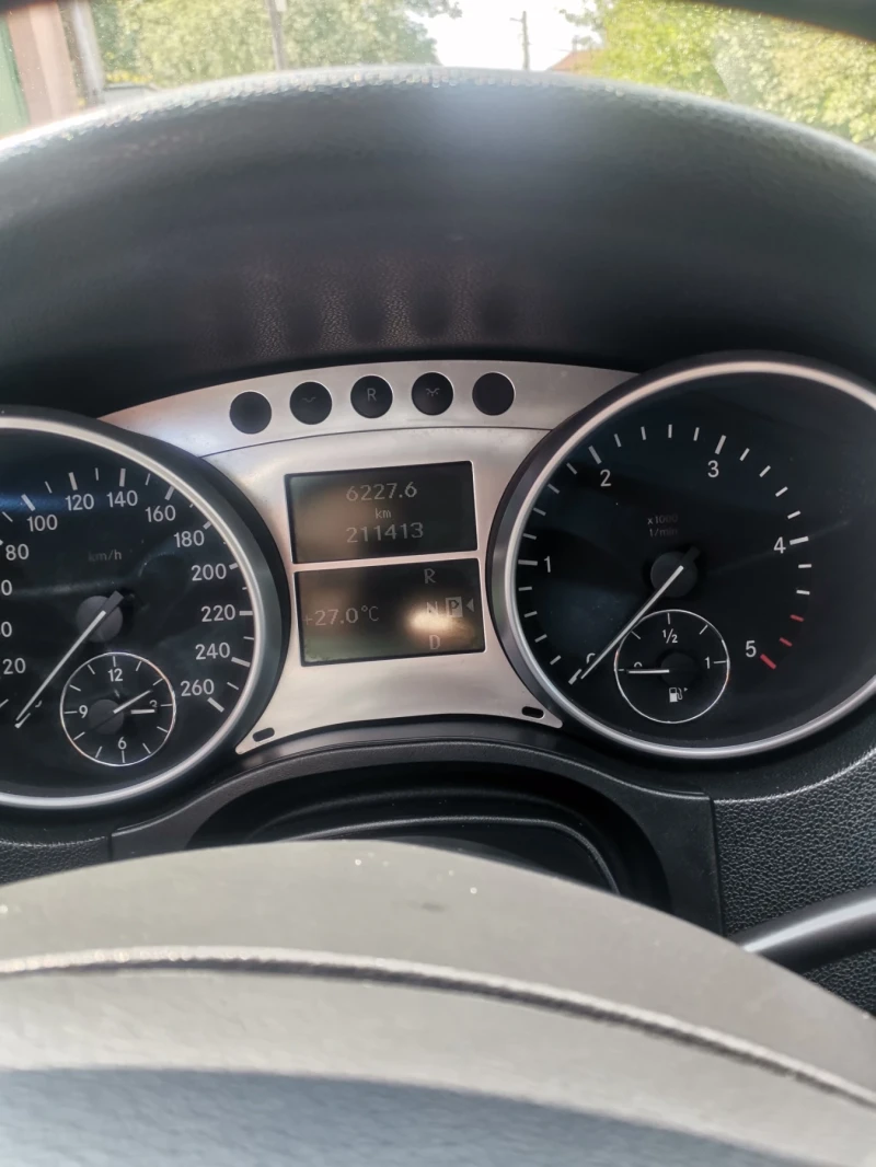 Mercedes-Benz ML 320 3.2, снимка 8 - Автомобили и джипове - 52587312