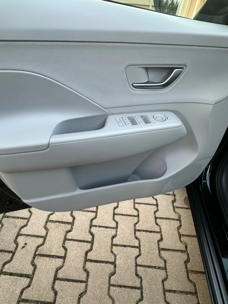 Hyundai Kona, снимка 14 - Автомобили и джипове - 53126204