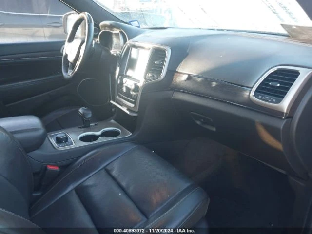 Jeep Grand cherokee SUMMIT* 5.7* HEMI* КОЖА* ПОДГРЕВ* КЕЙЛЕС* LANE* AS, снимка 10 - Автомобили и джипове - 48769780