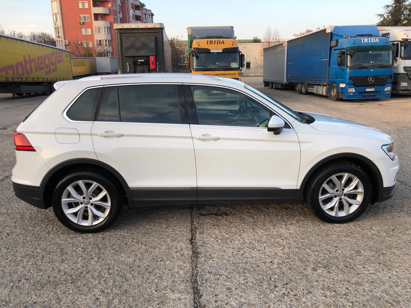 VW Tiguan 2.0TDI - изображение 5