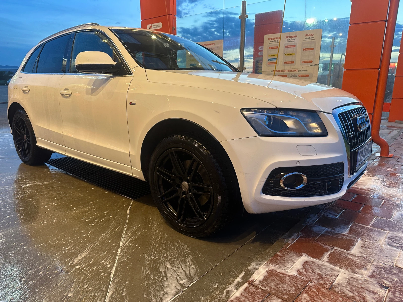 Audi Q5  3.0TDI S-line Панорама, keyless  - изображение 4