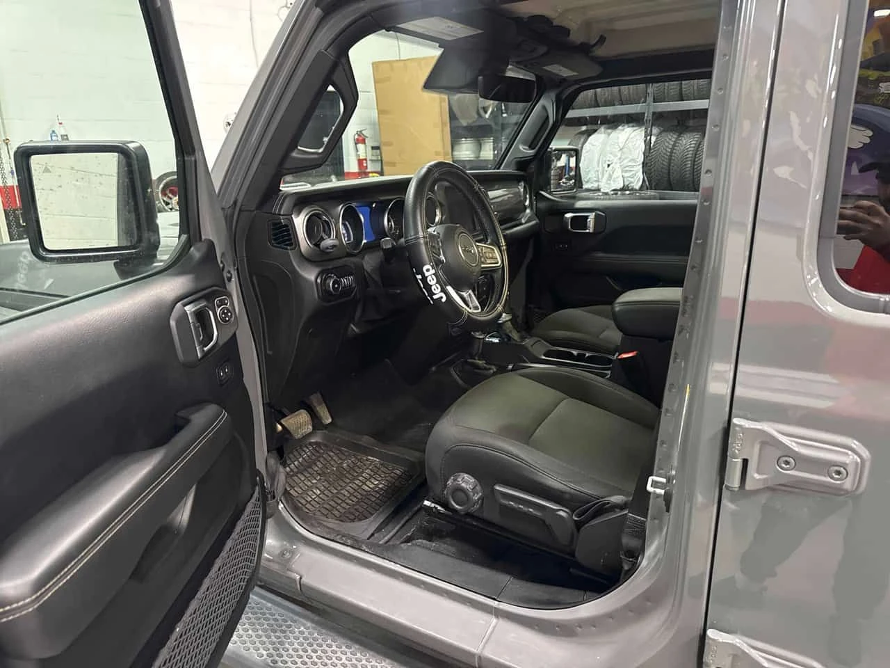 Jeep Wrangler * Sahara * CARFAX * KEYLESS * ПОДГРЕВИ * NAVI, снимка 5 - Автомобили и джипове - 53941028