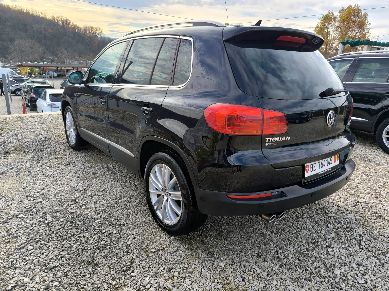 VW Tiguan 2.0i ЕКЗЕКУТИВ- ЛУКС ШВЕЙЦАРИЯ, снимка 7 - Автомобили и джипове - 54348316