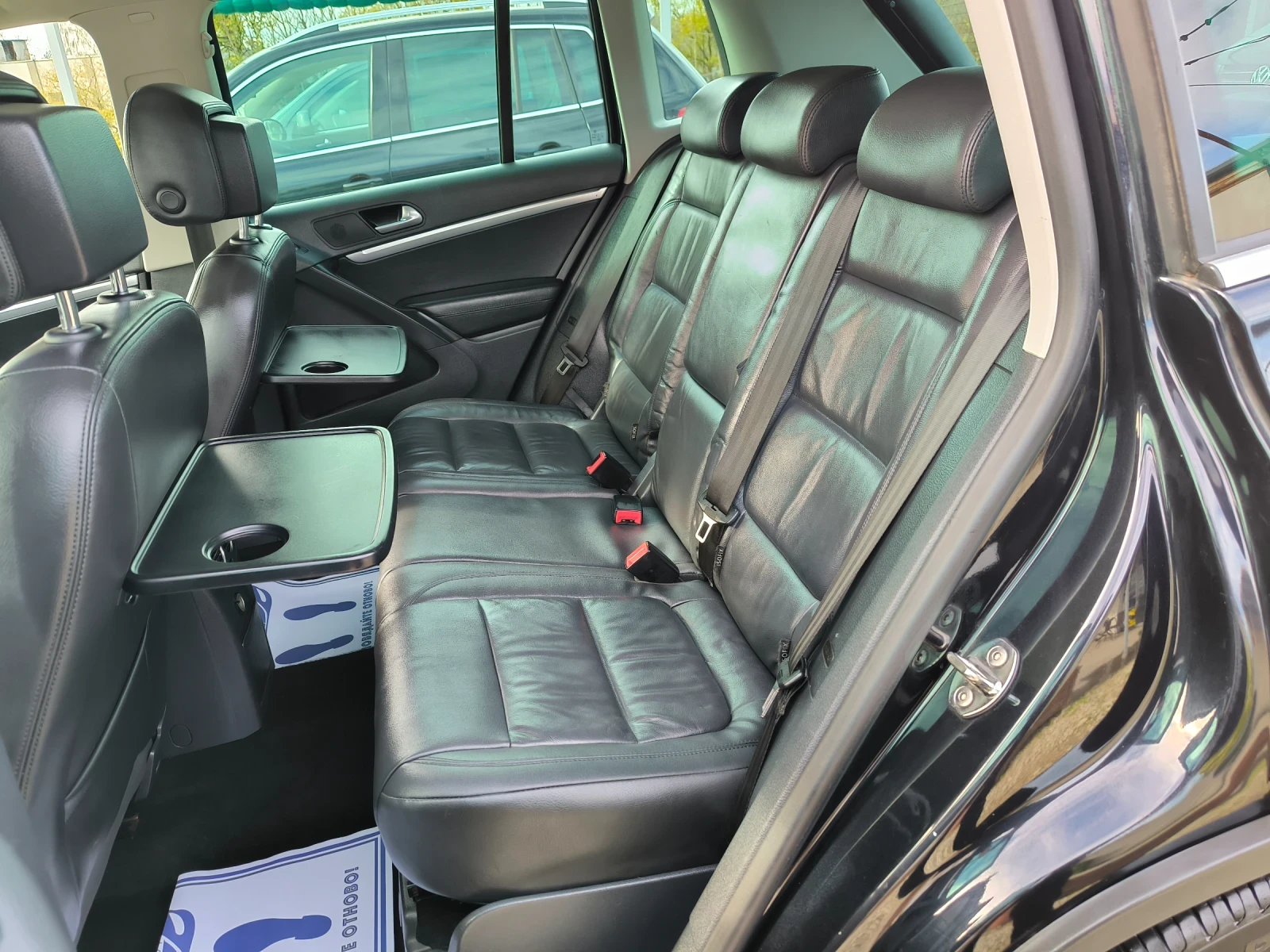 VW Tiguan 2.0i ЕКЗЕКУТИВ- ЛУКС ШВЕЙЦАРИЯ, снимка 10 - Автомобили и джипове - 54348316