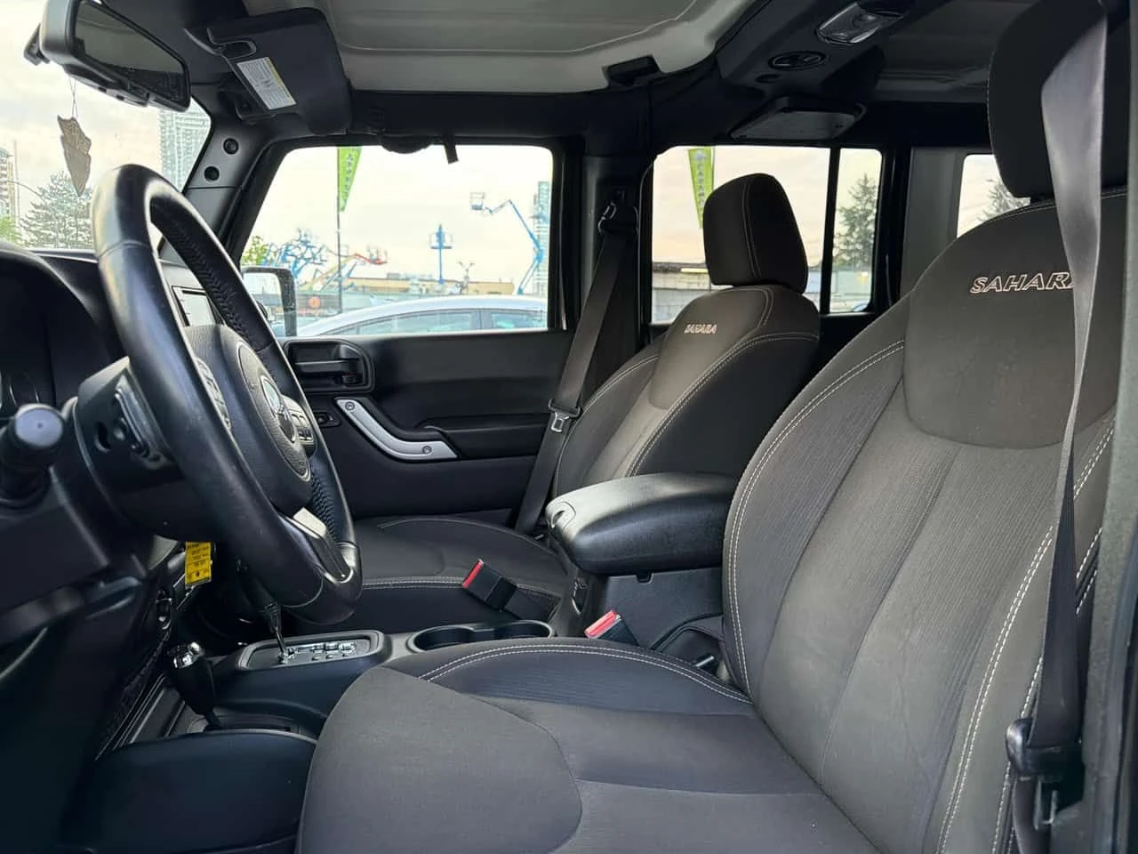 Jeep Wrangler SAHARA/CARFAX/ФИНАНСИРАНЕ, снимка 10 - Автомобили и джипове - 54854275