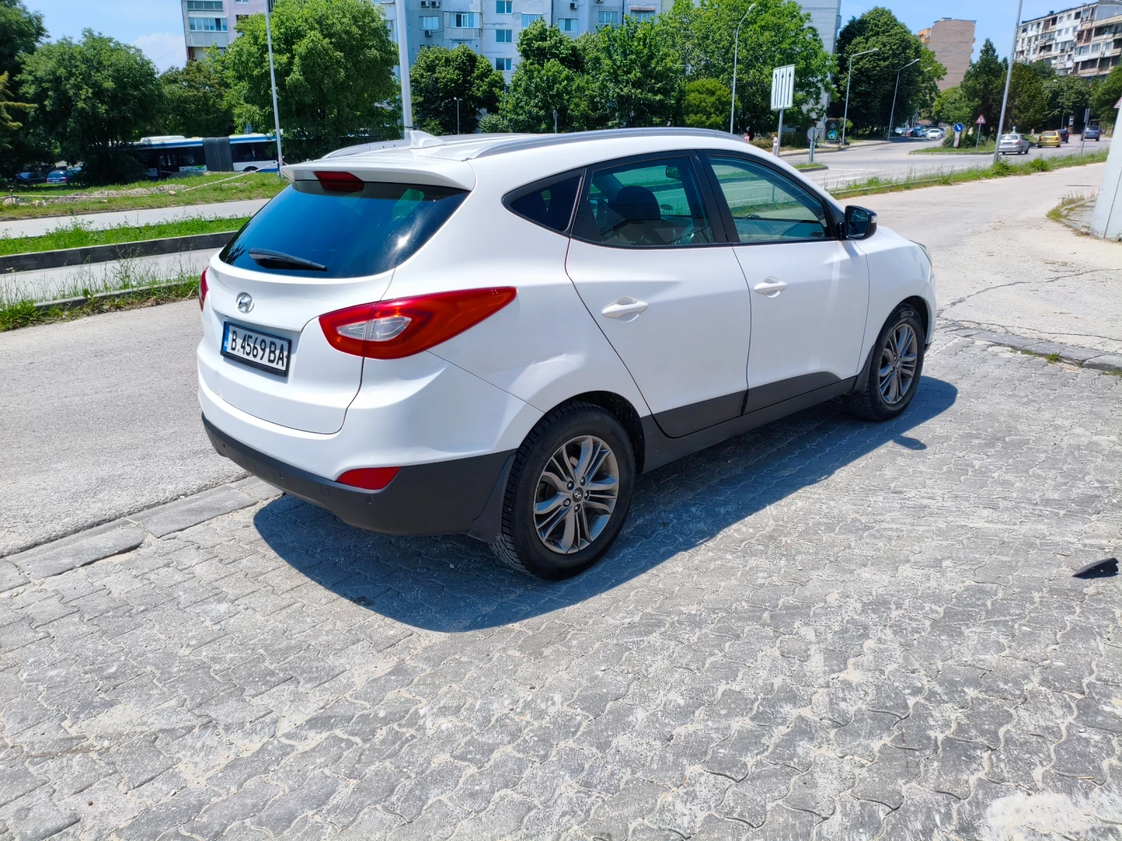 Hyundai IX35 2.0d 184 4Wd, снимка 3 - Автомобили и джипове - 54861239