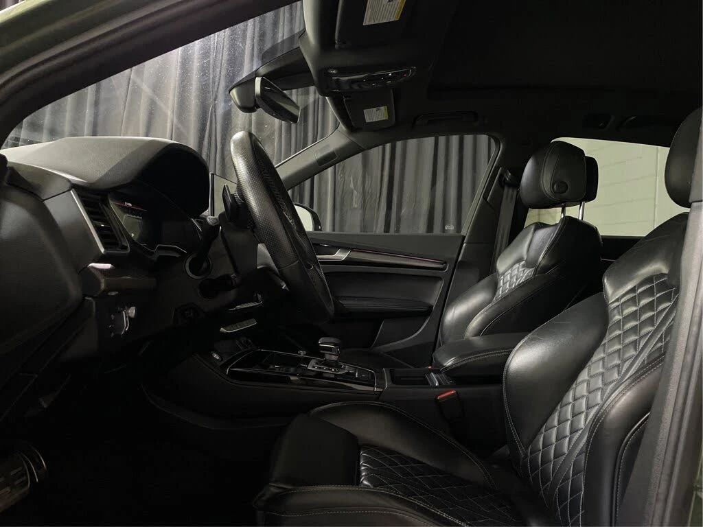 Audi SQ5 TECHNIK* BLACK OPTIC* B&O* DIS* ПАНО* КРАЙНА ЦЕНА, снимка 9 - Автомобили и джипове - 55406144