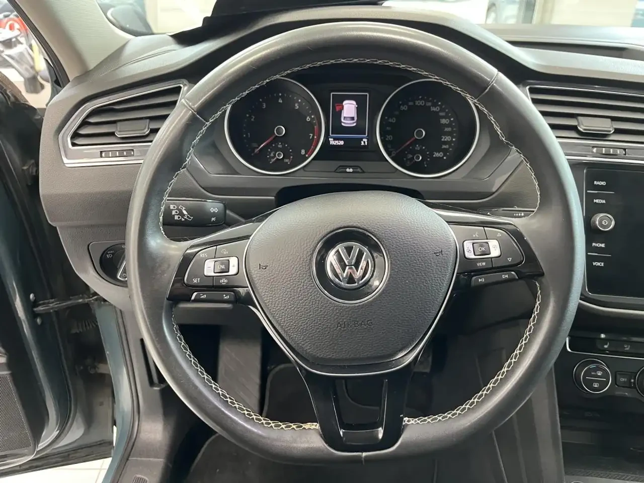 VW Tiguan COMFORTLINE / AWD + TOIT + GPS + CAMERA + CUIR + + | Mobile.bg � ����������� 13