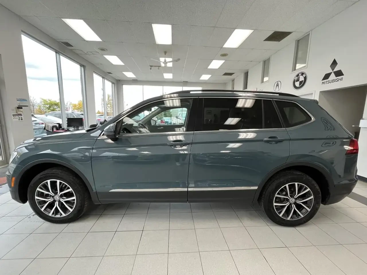 VW Tiguan COMFORTLINE / AWD + TOIT + GPS + CAMERA + CUIR + + | Mobile.bg � ����������� 2