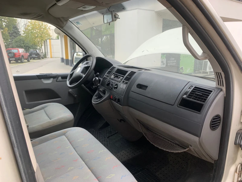 VW Transporter T5 1.9 TDI 9 местен Климатик, снимка 9 - Бусове и автобуси - 38005208