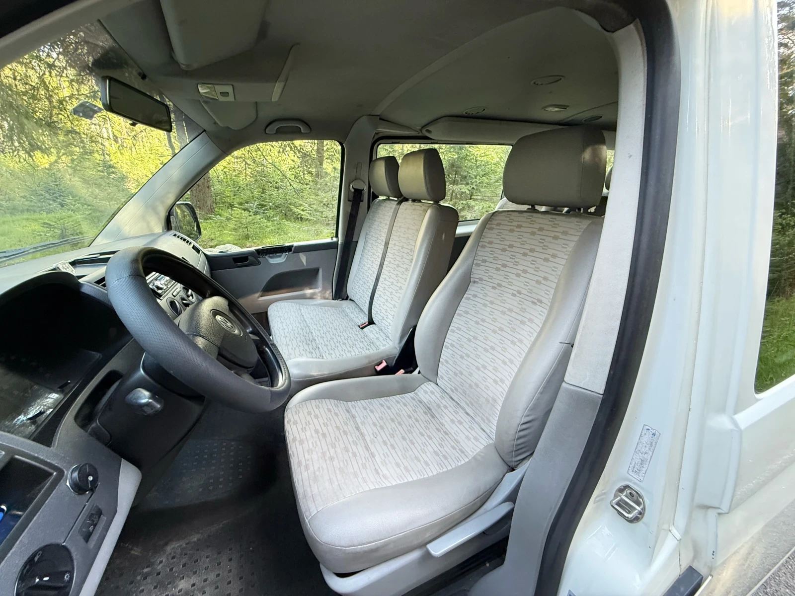 VW Transporter T5 1.9 TDI 9 местен Климатик, снимка 13 - Бусове и автобуси - 38005208