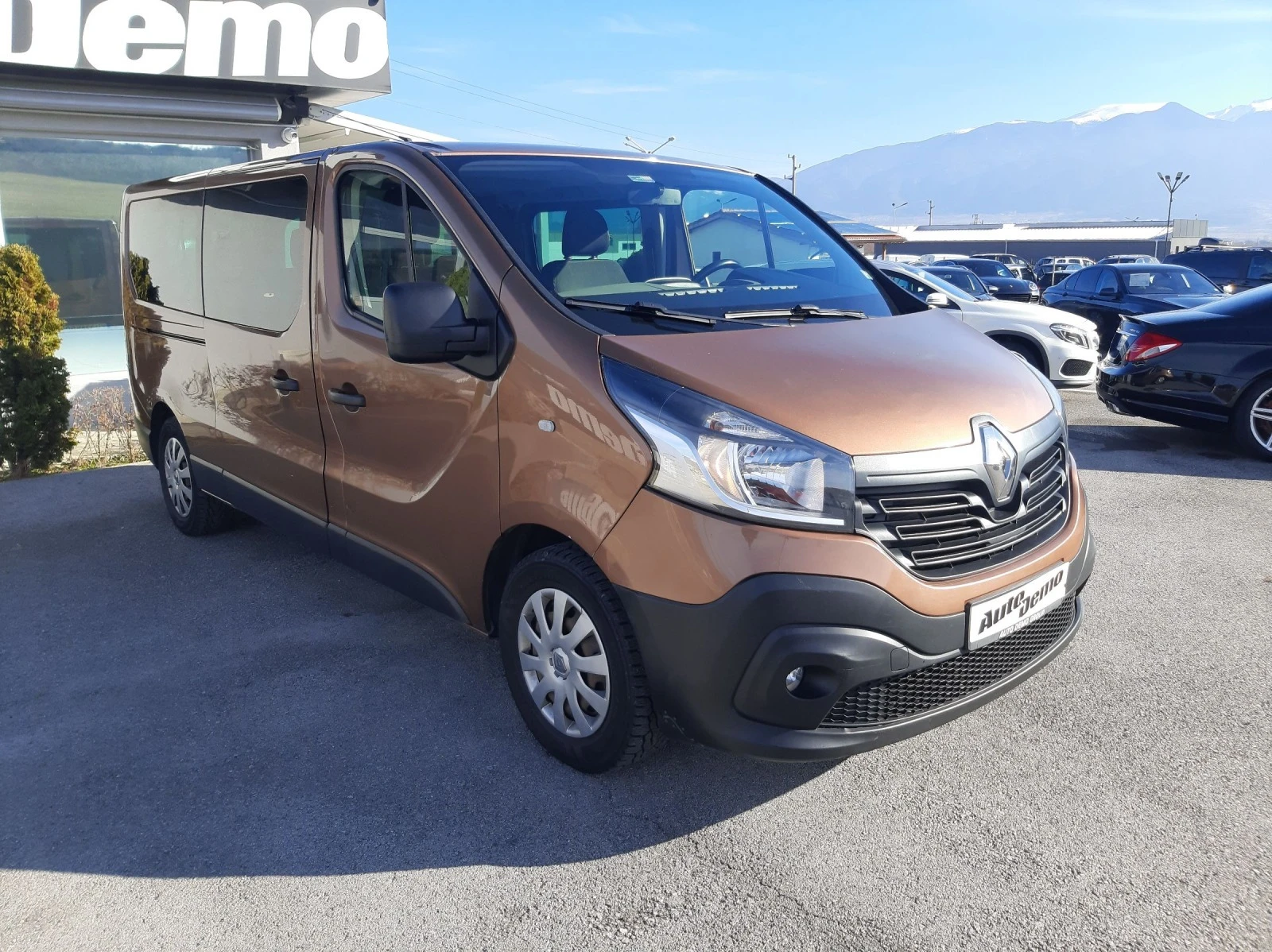 Renault Trafic 1.6dci 8+ 1 - изображение 3