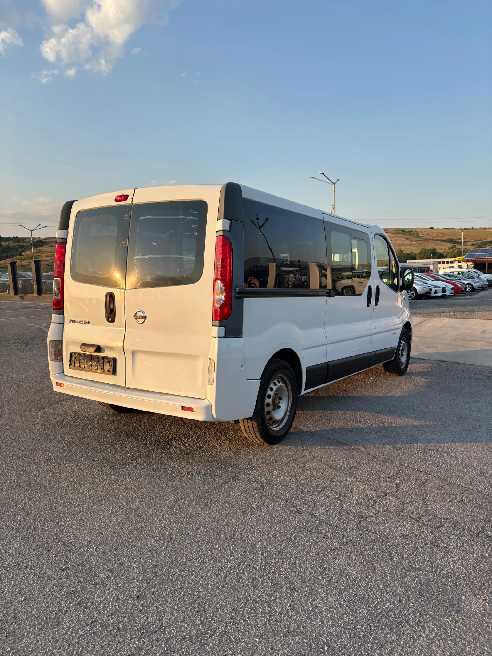 Nissan Primastar, снимка 4 - Бусове и автобуси - 55590623