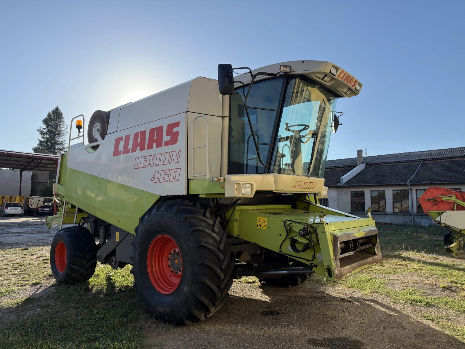 Комбайн Claas LEXION 460, снимка 3 - Селскостопанска техника - 56016604
