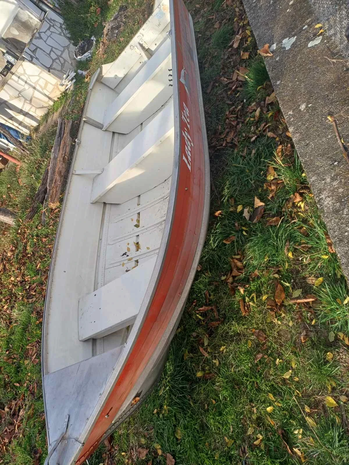 Лодка Tracker  - изображение 2