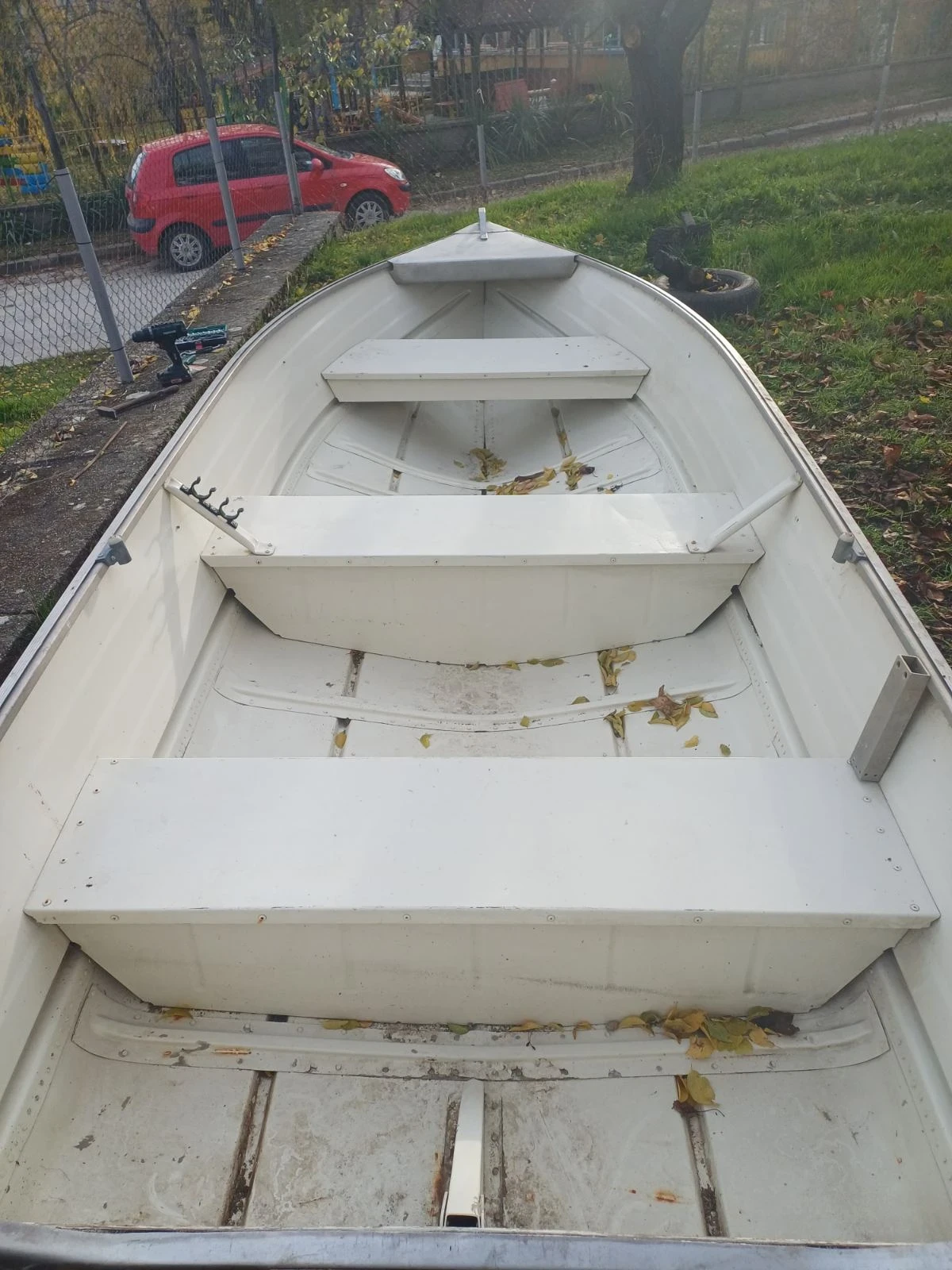 Лодка Tracker  - изображение 3