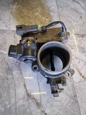 89672-21020 дроселова клапа TOYOTA AVENSIS