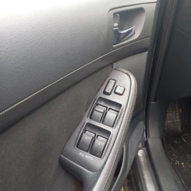 Toyota Avensis 1.6 i, снимка 9