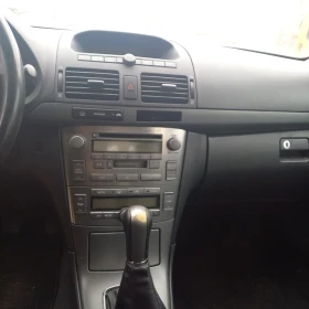 Toyota Avensis 1.6 i, снимка 6
