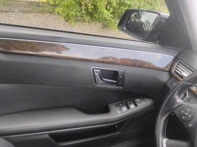 Mercedes-Benz E 220, снимка 12