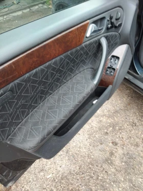 Mercedes-Benz C 200, снимка 9