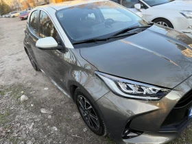 Toyota Yaris 1.5 TNGA Chic Extra Bi-Tone