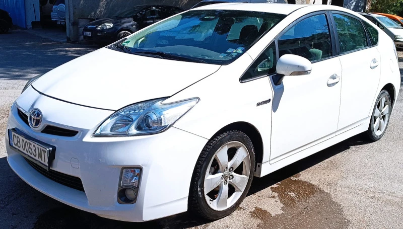 Toyota Prius, снимка 3 - Автомобили и джипове - 47190046